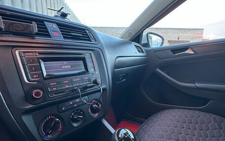 Volkswagen Jetta VI, 2015 год, 599 999 рублей, 20 фотография