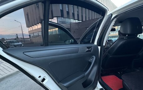 Volkswagen Jetta VI, 2015 год, 599 999 рублей, 26 фотография