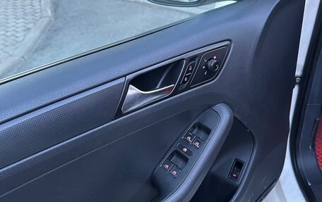 Volkswagen Jetta VI, 2015 год, 599 999 рублей, 35 фотография