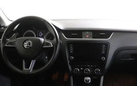 Skoda Octavia, 2018 год, 1 450 000 рублей, 7 фотография