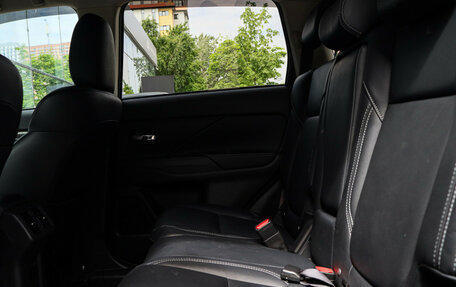 Mitsubishi Outlander III рестайлинг 3, 2021 год, 3 390 000 рублей, 9 фотография