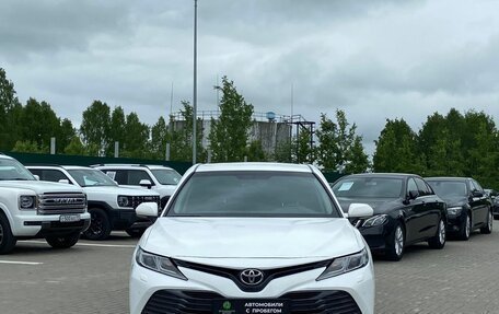 Toyota Camry, 2020 год, 2 800 000 рублей, 3 фотография