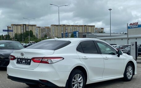 Toyota Camry, 2020 год, 2 800 000 рублей, 4 фотография