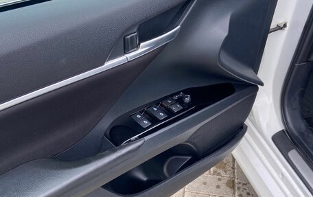 Toyota Camry, 2020 год, 2 800 000 рублей, 15 фотография