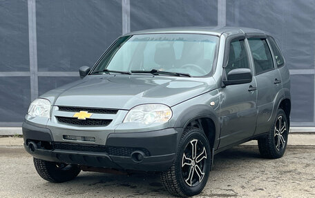 Chevrolet Niva I рестайлинг, 2018 год, 750 000 рублей, 2 фотография