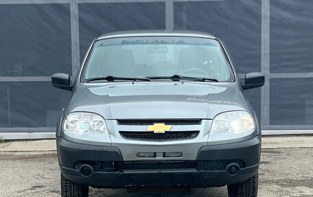 Chevrolet Niva I рестайлинг, 2018 год, 750 000 рублей, 3 фотография