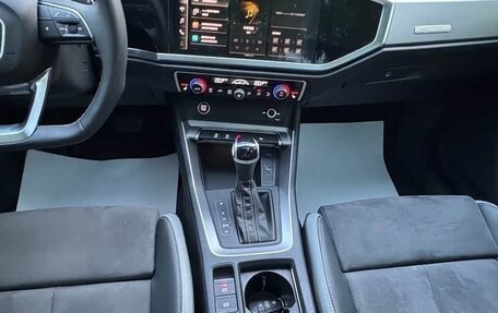 Audi Q3, 2022 год, 2 695 000 рублей, 12 фотография