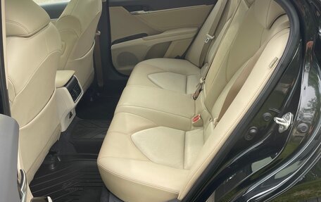 Toyota Camry, 2022 год, 4 000 000 рублей, 10 фотография