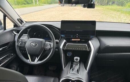 Toyota Harrier, 2022 год, 5 250 000 рублей, 2 фотография