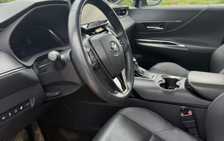 Toyota Harrier, 2022 год, 5 250 000 рублей, 6 фотография