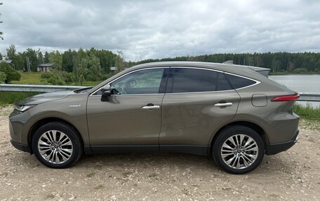 Toyota Harrier, 2022 год, 5 250 000 рублей, 7 фотография