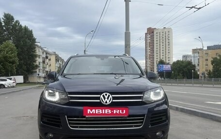 Volkswagen Touareg III, 2012 год, 1 590 000 рублей, 2 фотография