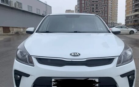 KIA Rio IV, 2017 год, 900 000 рублей, 1 фотография