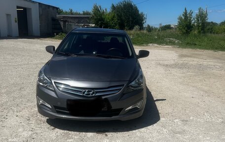 Hyundai Solaris II рестайлинг, 2016 год, 670 000 рублей, 1 фотография