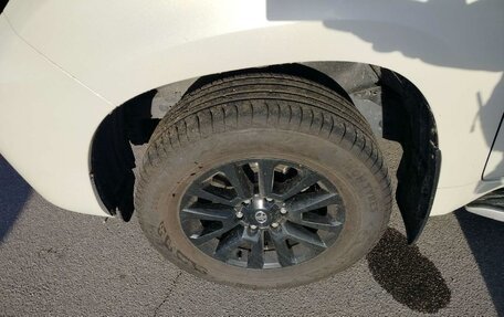 Toyota Land Cruiser Prado 150 рестайлинг 2, 2023 год, 7 417 000 рублей, 3 фотография