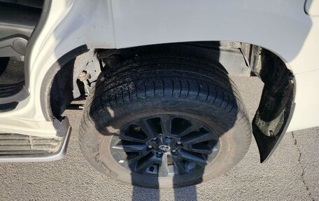 Toyota Land Cruiser Prado 150 рестайлинг 2, 2023 год, 7 417 000 рублей, 2 фотография