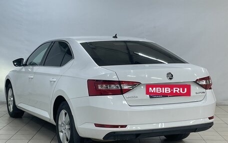 Skoda Superb III рестайлинг, 2018 год, 1 650 000 рублей, 5 фотография