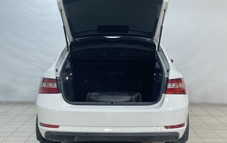 Skoda Superb III рестайлинг, 2018 год, 1 650 000 рублей, 7 фотография