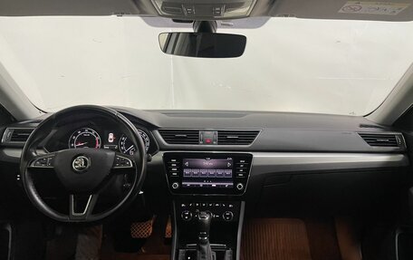 Skoda Superb III рестайлинг, 2018 год, 1 650 000 рублей, 11 фотография