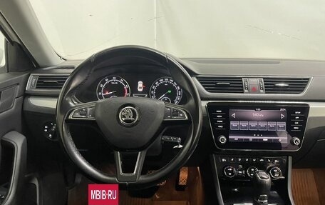 Skoda Superb III рестайлинг, 2018 год, 1 650 000 рублей, 16 фотография