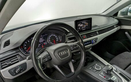 Audi A4, 2019 год, 2 340 000 рублей, 13 фотография