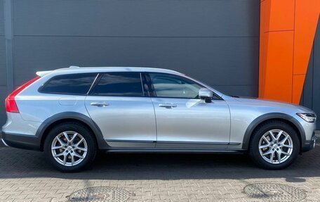 Volvo V90 Cross Country I рестайлинг, 2017 год, 2 739 000 рублей, 3 фотография