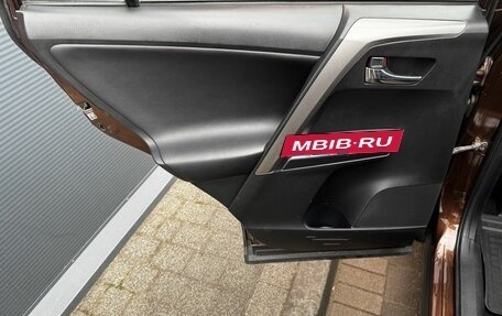 Toyota RAV4, 2017 год, 2 519 000 рублей, 13 фотография