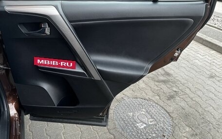Toyota RAV4, 2017 год, 2 519 000 рублей, 14 фотография