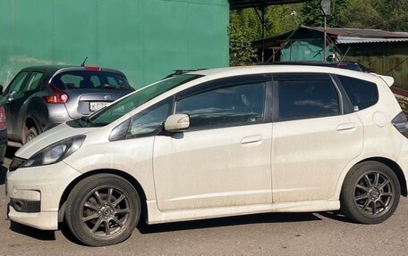 Honda Fit III, 2011 год, 950 000 рублей, 5 фотография