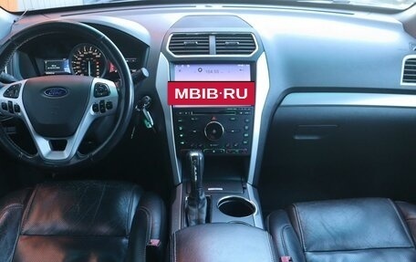 Ford Explorer VI, 2013 год, 1 929 000 рублей, 6 фотография