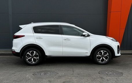 KIA Sportage IV рестайлинг, 2018 год, 2 399 000 рублей, 3 фотография