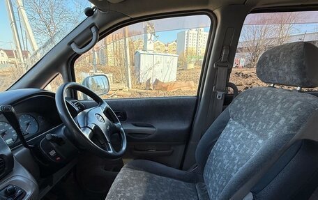 Nissan Serena II, 2001 год, 550 000 рублей, 11 фотография