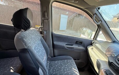 Nissan Serena II, 2001 год, 550 000 рублей, 12 фотография