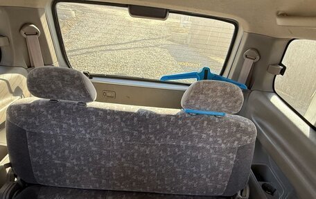 Nissan Serena II, 2001 год, 550 000 рублей, 16 фотография