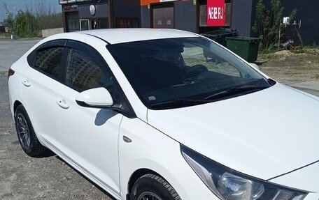 Hyundai Solaris II рестайлинг, 2017 год, 1 050 000 рублей, 5 фотография