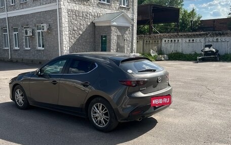 Mazda 3, 2021 год, 1 900 000 рублей, 4 фотография