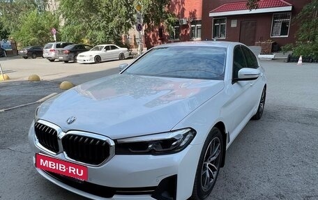 BMW 5 серия, 2020 год, 5 900 000 рублей, 2 фотография