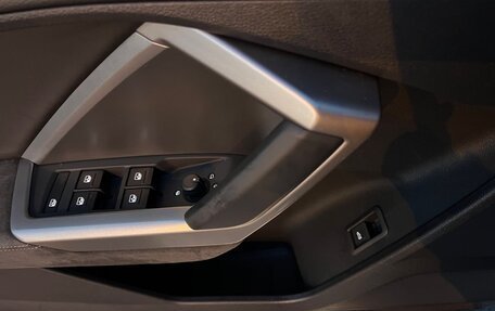 Audi Q3, 2022 год, 2 399 000 рублей, 12 фотография
