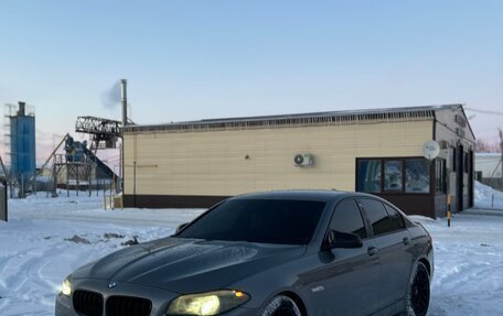 BMW 5 серия, 2010 год, 2 000 000 рублей, 21 фотография