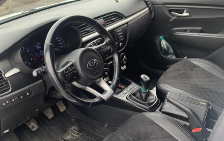 KIA Rio IV, 2017 год, 900 000 рублей, 6 фотография