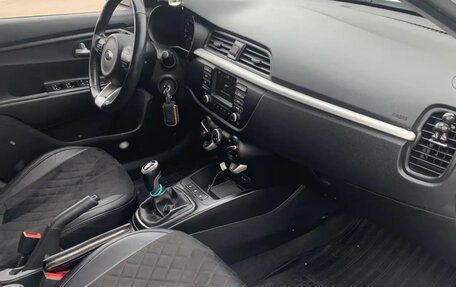KIA Rio IV, 2017 год, 900 000 рублей, 9 фотография