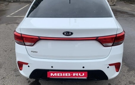 KIA Rio IV, 2017 год, 900 000 рублей, 3 фотография