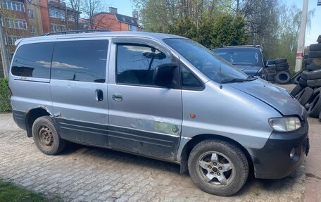 Hyundai Starex I рестайлинг, 2003 год, 250 000 рублей, 2 фотография