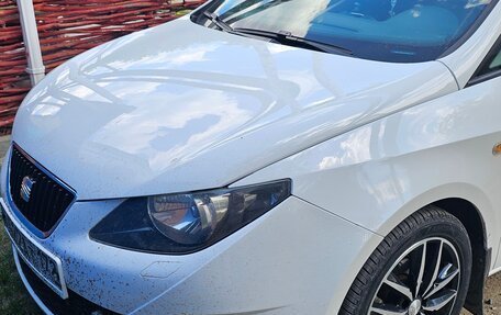 SEAT Ibiza IV рестайлинг 2, 2010 год, 550 000 рублей, 2 фотография