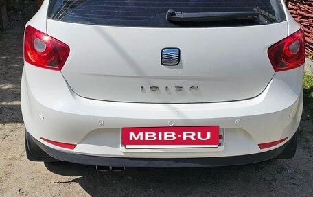 SEAT Ibiza IV рестайлинг 2, 2010 год, 550 000 рублей, 3 фотография