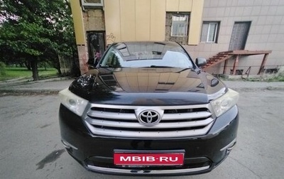 Toyota Highlander III, 2013 год, 2 600 000 рублей, 1 фотография