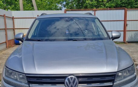 Volkswagen Tiguan II, 2019 год, 2 100 000 рублей, 1 фотография