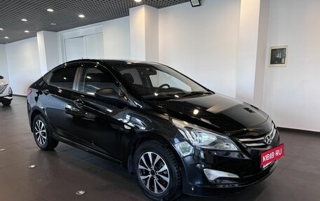 Hyundai Solaris II рестайлинг, 2015 год, 1 015 000 рублей, 1 фотография
