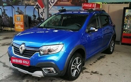 Renault Sandero II рестайлинг, 2022 год, 1 250 000 рублей, 2 фотография