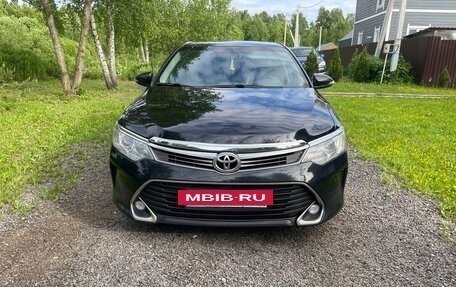 Toyota Camry, 2017 год, 1 600 000 рублей, 3 фотография